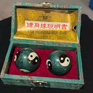 Vintage Chinese Cloisonné Ball Set of 2 In Box ying Yang designs